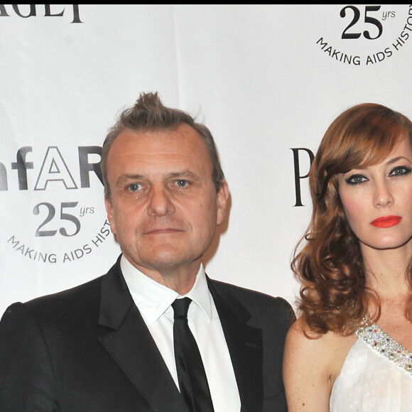Mareva Galanter a partagé dix ans de la vie de Jean-Charles de Castelbajac
Mareva Galanter et Jean-Charles de Castelbajac au gala de l'Amfar à Paris, au pavillon Gabriel le 23 juin 2011