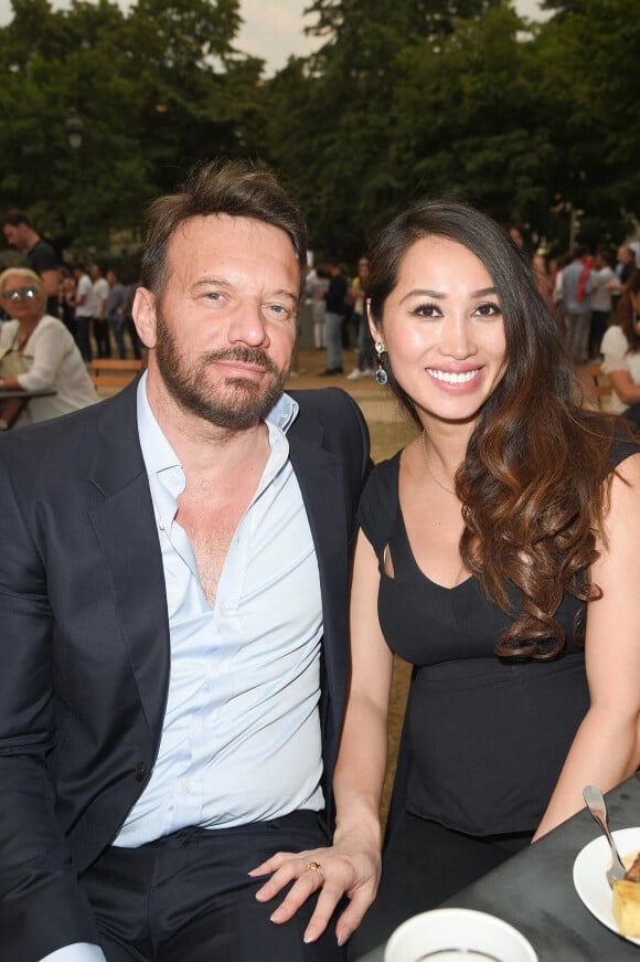 Samuel Le Bihan et sa compagne Angie Vu Ha - Grand concert de Musique classique du 14 juillet au Champs de Mars à Paris. Le 14 juillet 2018. © Guirec-Gorassini-Veeren / Bestimage 