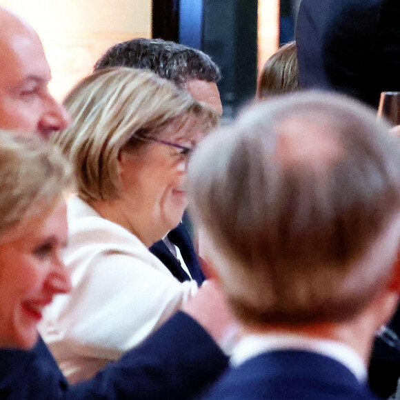 Le président Emmanuel Macron trinque avec Mark Rutte premier ministre des Pays-Bas lors d'un dîner de travail à l'occasion des consultations intergouvernementales au musée Rijksmuseum à Amsterdam le 12 avril 2023. © Dominique Jacovides / Bestimage 