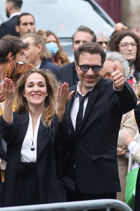 Victoria Bedos, Nicolas Bedos - Sorties - Hommage à Guy Bedos en l'église de Saint-Germain-des-Prés à Paris le 4 juin 2020.