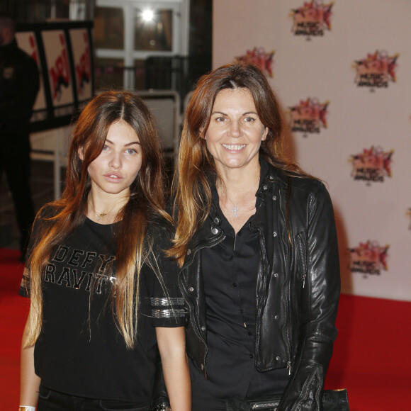 Véronika Loubry et sa fille Thylane Blondeau - Arrivées à la 17ème cérémonie des NRJ Music Awards 2015 au Palais des Festivals à Cannes, le 7 novembre 2015. © Christophe Aubert via Bestimage 