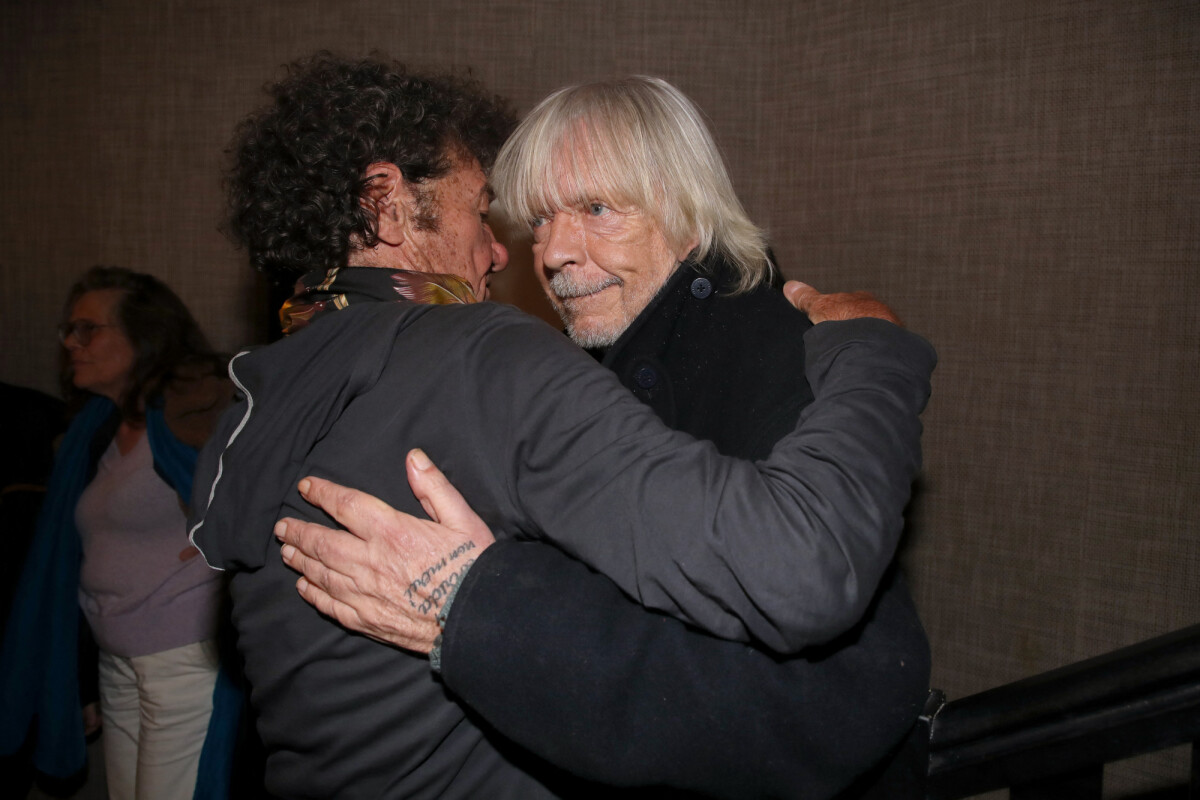 Photo Exclusif Robert Charlebois accueille Renaud dans sa loge