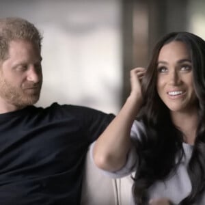 Images du documentaire Netflix "Harry & Meghan". La série comporte six parties et couvre la relation du couple depuis leurs premières fréquentations jusqu'à leur décision de prendre du recul en tant que membres actifs de la famille royale britannique et leurs activités ultérieures. 