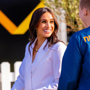 Le prince Harry et Meghan Markle assistent à une réception organisée par la ville de La Haye et le ministère néerlandais de la Défense, au Nations Home, la veille de l'ouverture des Invictus Games 2020 à Zuiderpark, La Haye, le 15 avril 2022. 