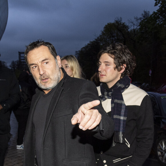 Exclusif - Vincent Lacoste, Gilles Lellouche et sa compagne Alizée Guinochet - Les célébrités au concert de Jay Z à la fondation Louis Vuitton à Paris, France, le 14 avril 2023. © Da Silva-Perusseau/Bestimage 