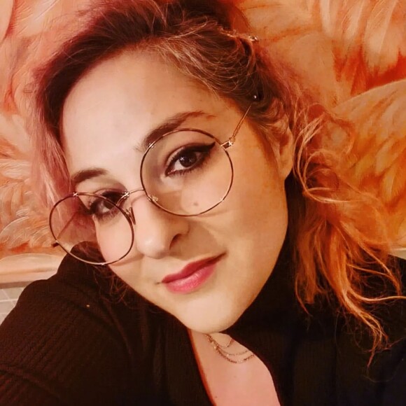 Marilou Berry sur Instagram.
Elle passe du roux au blond, du orange au rose en un clin d'oeil.