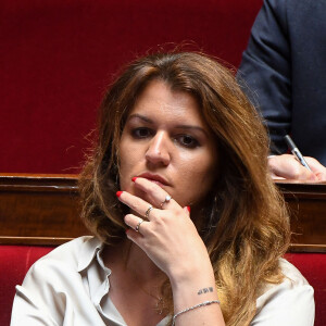 Marlène Schiappa (tatouage poignet gauche), secrétaire d'Etat, chargée de l'Économie sociale et solidaire et de la Vie associative - Séance de questions au gouvernement à l'Assemblée Nationale à Paris le 11 avril 2023. © Lionel Urman / Panoramic / Bestimage