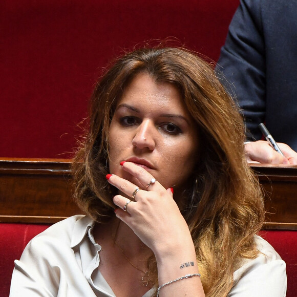 Marlène Schiappa (tatouage poignet gauche), secrétaire d'Etat, chargée de l'Économie sociale et solidaire et de la Vie associative - Séance de questions au gouvernement à l'Assemblée Nationale à Paris le 11 avril 2023. © Lionel Urman / Panoramic / Bestimage