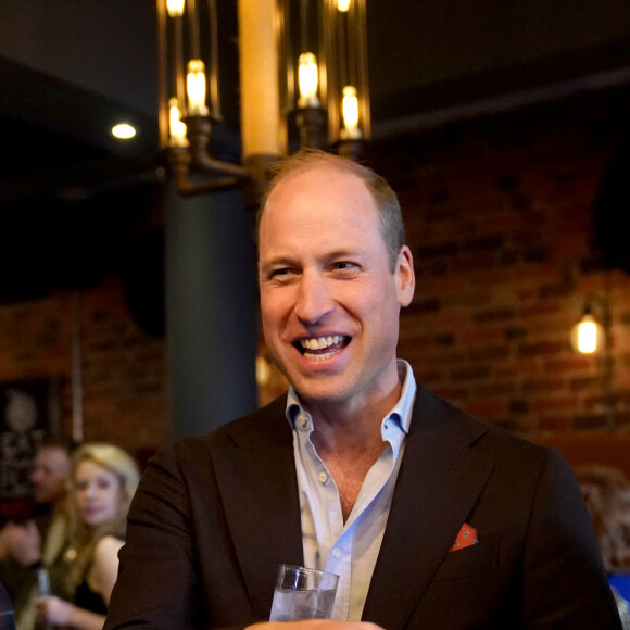 Le prince William, prince de Galles, lors d'une visite au pub "The Rectory" à Birmingham, le 20 avril 2023. Ils ont rencontré les futurs dirigeants et propriétaires d'entreprises locales du secteur des industries créatives de la ville. 