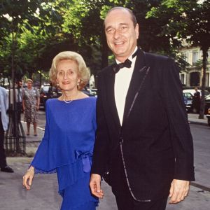 Bernadette et Jacques Chirac arrivent au restaurant "Laurent" pour le dîner en l'honneur du président américain Ronald Reagan le 15 juin 1989.