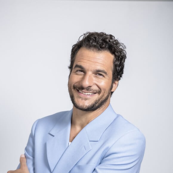 Exclusif - Amir Haddad - Studio - Tournage de l'émission "Nuit magique dans le monde de Disney" à Disneyland Paris, diffusée le 27 décembre sur M6 © Cyril Moreau-Tiziano Da Silva / Bestimage