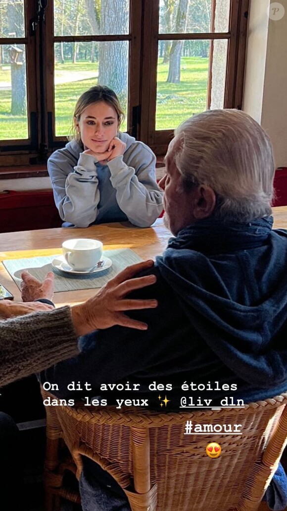 On voit son père et sa fille en photo, ensemble, ce mercredi.