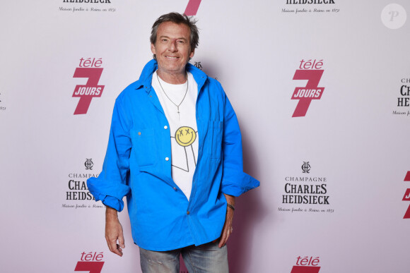 "On savait s'habiller dans les années 90 !!", a-t-il légendé avec humour son post.
Exclusif - Jean-Luc Reichmann - Soirée "Télé 7 Jours Summer Party" au restaurant "Monsieur Bleu" à Paris le 14 juin 2022. © Christophe Aubert via Bestimage