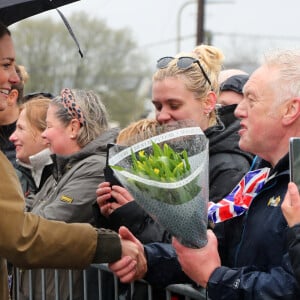 Le prince William, prince de Galles, et Catherine (Kate) Middleton, princesse de Galles, visitent le "Dowlais Rugby Club" près de Merthyr Tydfil à l'occasion de son 60ème anniversaire, le 27 avril 2023. Ils y ont rencontré des bénévoles et des partisans du sauvetage en montagne. L'organisation, gérée par des bénévoles, couvre la zone centrale du parc national de Bannau Brycheiniog. 