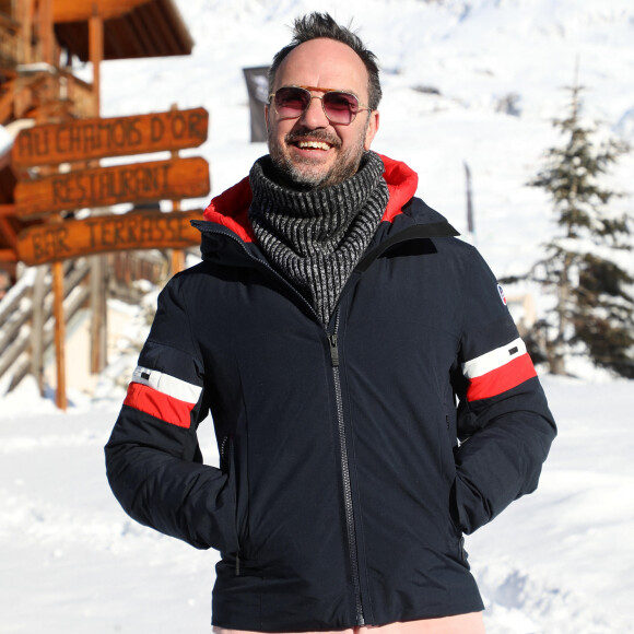 Depuis le mois de juin 2016, ils élèvent ensemble leurs deux enfants jumeaux, issus d'une GPA (gestation pour autrui)
Jarry lors de la 26ème édition du festival international de comédie de l'Alpe d'Huez, à Huez, France, le 19 janvier 2023. © Dominique Jacovides/Bestimage 