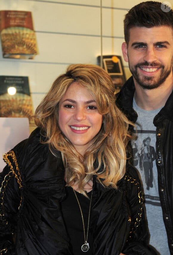 
Shakira et son compagnon Gerard Pique au lancement du nouveau livre de Joan Pique, le pere de Gerard, a Barcelone, le 14 mars 2013.