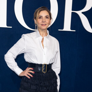 Et une chose est sûre, elle peut compter sur le soutien indéfectible de ses deux parents. 
 
Clotilde Courau - Photocall du défilé Christian Dior prêt-à-porter automne-hiver 2023/2024 lors de la Fashion Week de Paris (PFW), au jardin des Tuileries à Paris, France, le 28 février 2023. © Olivier Borde/Bestimage 