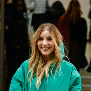 Clotilde Courau - Arrivées au défilé de mode Haute-Couture Elie Saab au Carreau du Temple lors de la Fashion Week Printemps-été 2023 de Paris, France, le 25 janvier 2023. © Christophe Clovis/Bestimage 