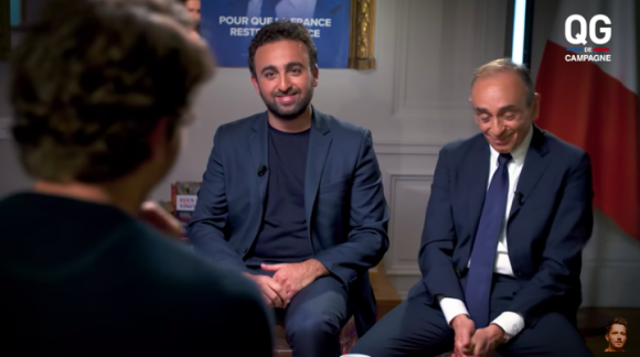 Capture d'écran de l'émission diffusée sur Youtube : "QG de Campagne" de Guillaume Pley avec Eric Zemmour, candidat à la présidentielle. Son fils Thibault est intervenu lors de l'interview.