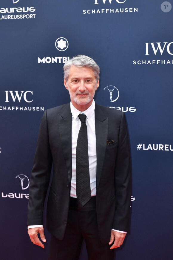 Antoine De Caunes - Red Carpet de la cérémonie " 2023 Laureus World Sports Awards" à Paris le 8 mai 2023 . Veeren/Bestimage