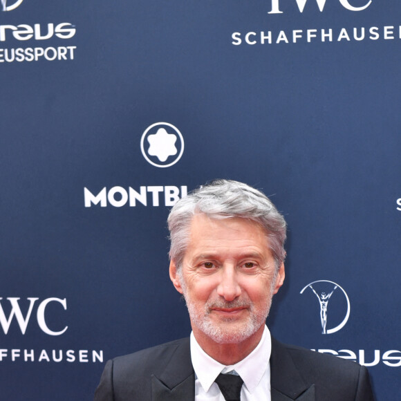 Antoine De Caunes - Red Carpet de la cérémonie " 2023 Laureus World Sports Awards" à Paris le 8 mai 2023 . Veeren/Bestimage