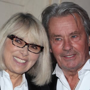 pourquoi Mireille Darc et Alain Delon n'ont-ils pas eu d'enfants ensemble ?