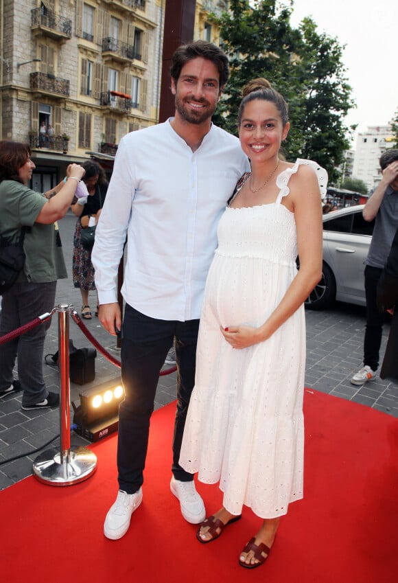 Tom Leeb et sa soeur Elsa Leeb (enceinte) à la première du film "Boite Noire" dans le cadre du Festival CINEROMAN au cinéma Pathé Gare du Sud à Nice, France, le 19 juin 2021. © Denis Guignebourg/Bestimage 