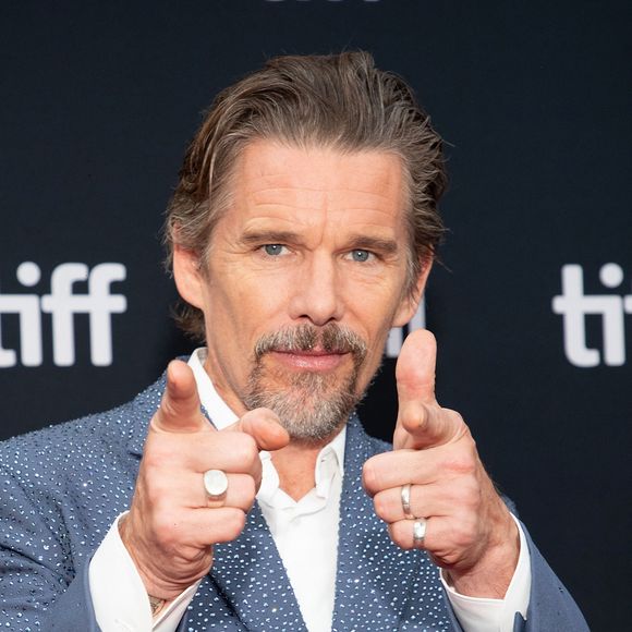 Le père de Levon, Ethan Hawke, montera les marches ce mercredi.
Ethan Hawke - Photocall du film "Raymond & Ray'" lors de la 47ème édition du Festival International du Film de Toronto (TIFF) le 12 septembre 2022. © imageSPACE via ZUMA Press Wire / Bestimage