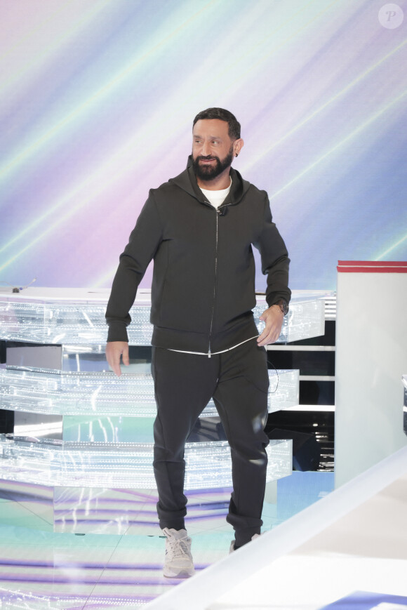 "Elle y est depuis 19h, il est temps que j'intervienne", écrit-il avec humour.
Exclusif - Cyril Hanouna - Enregistrement de l'émission "TPMP (Touche Pas à Mon Poste)", présentée par C.Hanouna et diffusée en direct sur C8 le 15 mars © Jack Tribeca / Bestimage