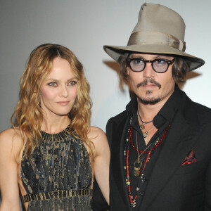 Séparés depuis 2012, ils sont restés en bons termes
Johnny Depp et Vanessa Paradis à Cannes en 2010
