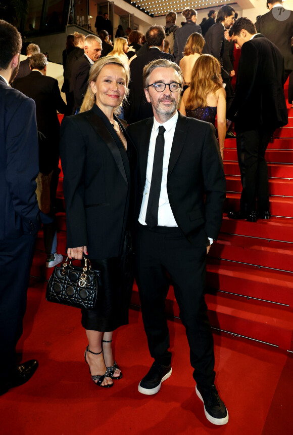 Pierre-Antoine Capton et sa femme Alexandra Bikialo - Montée des marches du film " Omar la fraise (The King of Algiers) " lors du 76ème Festival International du Film de Cannes, au Palais des Festivals à Cannes. Le 19 mai 2023 © Jacovides-Moreau / Bestimage 