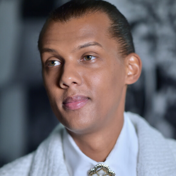 Stromae va perdre beaucoup d'argent
Info - Stromae annonce l'arrêt définitif de sa tournée "Multitude Tour" - Stromae Photocall au défilé Chanel Collection Femme Prêt-à-porter Printemps/Eté lors de la Fashion Week de Paris (PFW), France. © Olivier Borde/Bestimage 