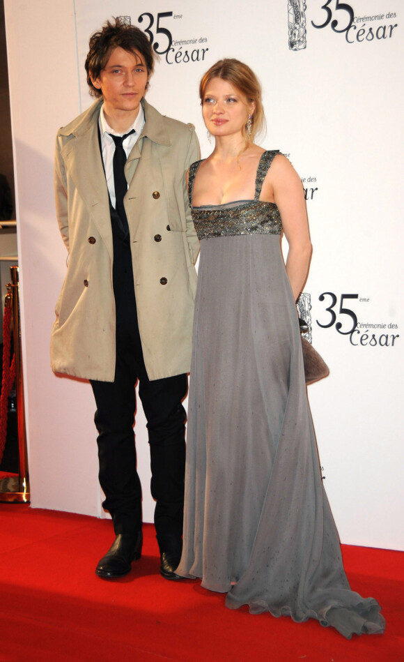 Mélanie Thierry et Raphaël lors de la 35e cérémonie des César le 27 février 2010