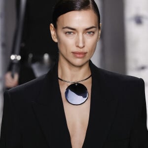 Irina Shayk - Défilé de mode prêt-à-porter automne-hiver 2023/2024 "Michael Kors" lors de la fashion week de New York. Le 15 février 2023 