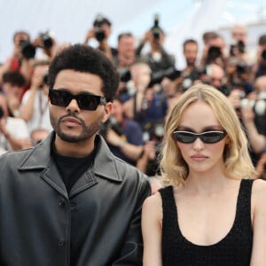 Abel "The Weeknd' Tesfaye, Lily Rose-Depp et le réalisateur Sam Levinson au photocall de "The Idol" lors du 76ème Festival International du Film de Cannes, le 23 mai 2023. © Jacovides / Moreau / Bestimage 