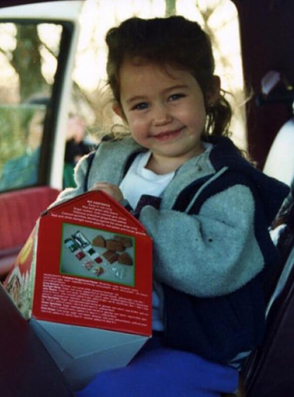 Miley Cyrus, étant enfant.