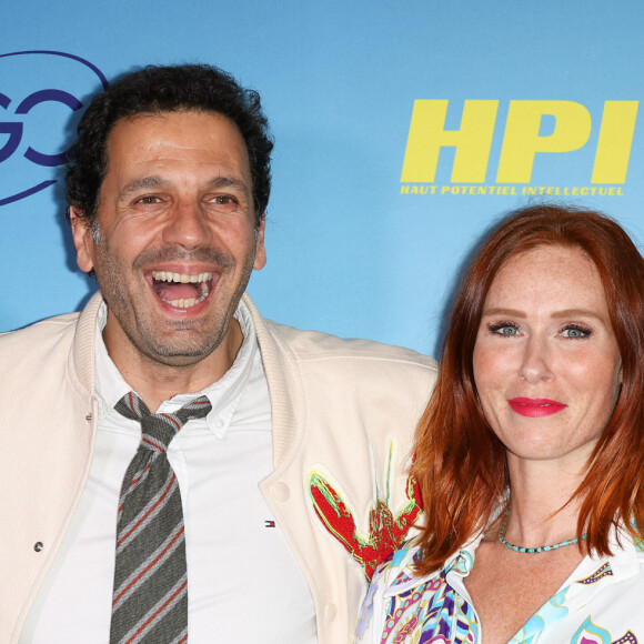 qui campe le rôle d'une "flic" pas vraiment comme les autres derrières ses airs de Bimbo 
Bérangère McNeese, Mehdi Nebbou, Audrey Fleurot et Jeremy Lewin - Avant-première des 2 premiers épisodes de la saison 3 de "HPI" à l' UGC Normandie à Paris le 9 mai 2023. © Coadic Guirec/Bestimage