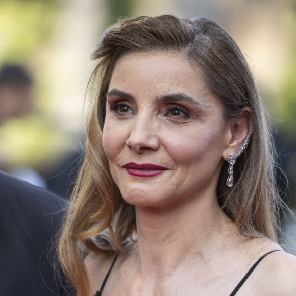 Clotilde Courau - Montée des marches du film " L'été dernier " lors du 76ème Festival International du Film de Cannes, au Palais des Festivals à Cannes. Le 25 mai 2023 © Olivier Borde / Bestimage 