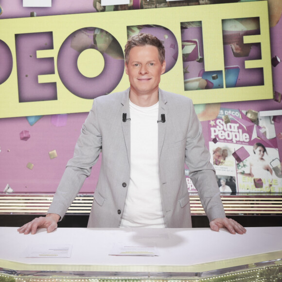 Il expliquait dans la foulée lâcher son émission "TPMP People" le samedi. 
Exclusif - Matthieu Delormeau - Sur le plateau de l'émission TPMP People, enregistrée le 17/03/2023, présentée par M.Delormeau et diffusée le 18/03/2023 - Paris le 18/03/2023 - © Jack Tribeca / Bestimage