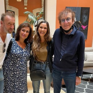 Alain Souchon en famille, avec Joyce Jonathan, sur Instagram. Le 20 septembre 2021.