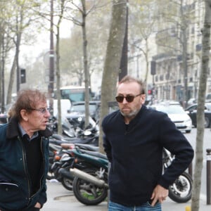 Alain Souchon et son fils Pierre - Hommage à Jacques Higelin au Cirque d'Hiver à Paris le 12 avril 2018.