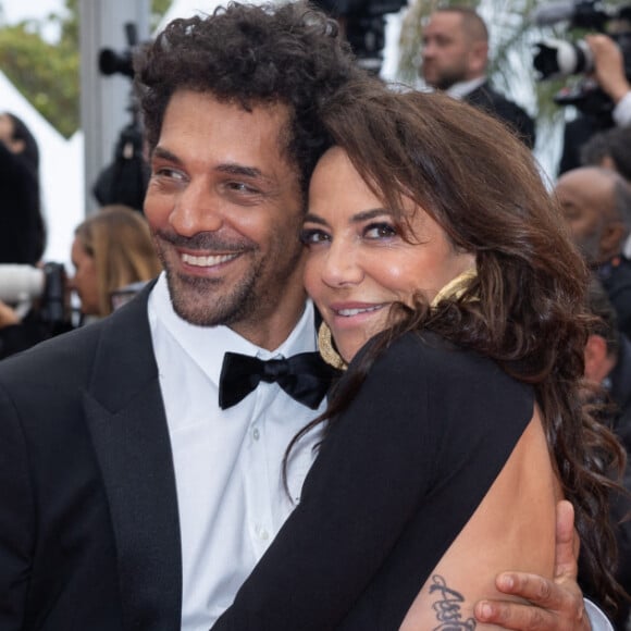 Tomer Sisley et sa femme Sandra - Montée des marches du film " Killers of the flower moon " lors du 76ème Festival International du Film de Cannes, au Palais des Festivals à Cannes. © Olivier Borde / Bestimage