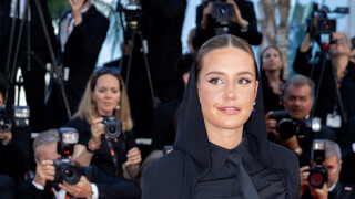 Adèle Exarchopoulos fait son cinéma à Cannes : ventre exposé et capuche pour terminer en beauté