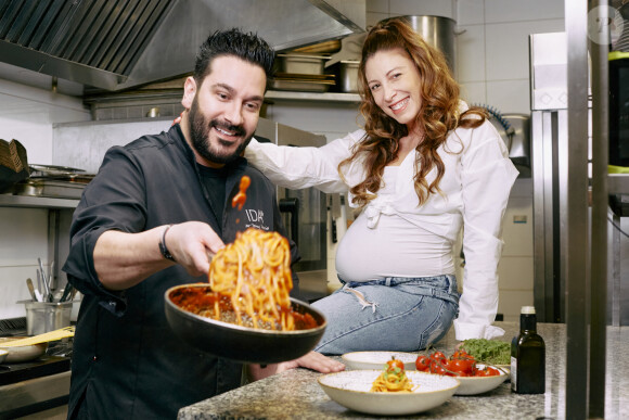 Exclusif - La recette de l'Amour. Depuis leur rencontre en 2015 les tourtereaux filent le parfait amour. Silvia Notargiacomo et Denny Imbroisi attendent un heureux événement pour 2023 ! © Sylvie Castioni/Bestimage