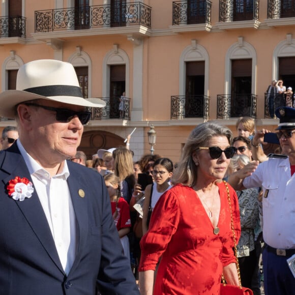 A ses côtés, ses soeurs Caroline et Stéphanie de Monaco
Le prince Albert II de Monaco et La princesse Caroline de Hanovre - "Le rocher en fête" la principauté de Monaco fête le centenaire du prince Rainier III à Monaco, le 31 mai 2023.  © Olivier Huitel/Pool Monaco/Bestimage