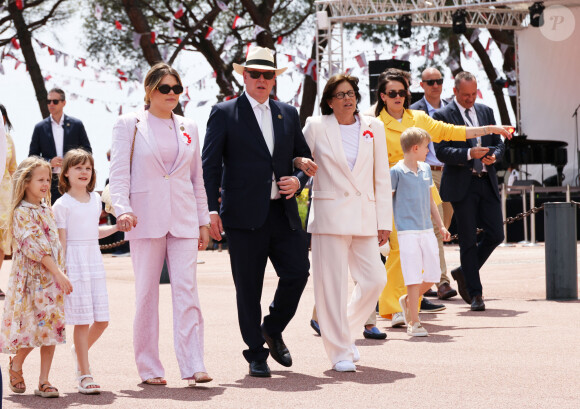 La princesse Gabriella de Monaco, comtesse de Carladès, Camille Gottlieb, Le prince Albert II de Monaco, La princesse Stéphanie de Monaco, Le prince Jacques de Monaco, marquis des Baux, et Pauline Ducruet - "Le rocher en fête" la principauté de Monaco fête le centenaire du prince Rainier III à Monaco, le 31 mai 2023. © Jean-Charles Vinaj/Pool Monaco/Bestimage