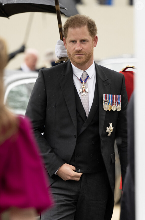 Le prince Harry, duc de Sussex - Les invités arrivent à la cérémonie de couronnement du roi d'Angleterre à l'abbaye de Westminster de Londres, Royaume Uni, le 6 mai 2023 