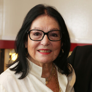 Nana Mouskouri a décidé de se séparer de ses plus belles tenues de scène au profit de la Fondation des Hôpitaux.
Nana Mouskouri au Grand Rex, à Paris, le 13 octobre 2019.
© Denis Guignebourg / Bestimage