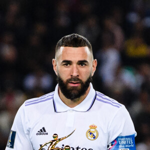 Karim Benzema avec le trophée FIFA Fair Play lors de la Coupe du Monde des clubs opposant le Real Madrid au Al Hilal au stade Prince Moulay Abdellah à Rabat, Maroc, le 11 février 2023. 
© Marcio Machado/Zuma Press/Bestimage