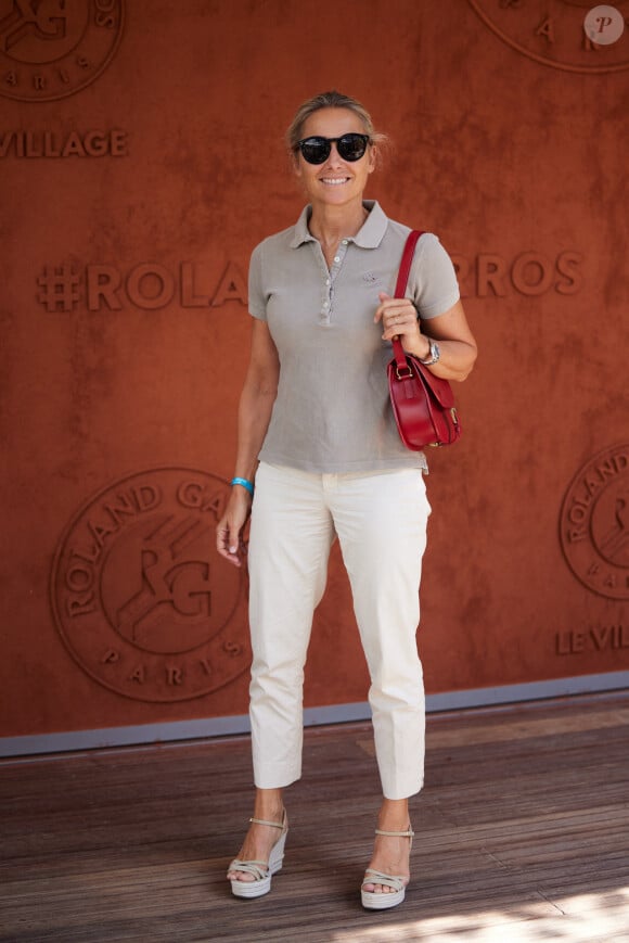 Anne-Sophie Lapix au village lors des Internationaux de France de tennis de Roland Garros 2023, à Paris, France, le 4 juin 2023. © Moreau-Jacovides/Bestimage 